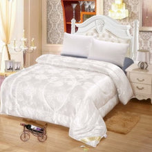 Load image into Gallery viewer, 2019patchwork quilts thin comforter throw blankets Luxury White Jacquard Quilts summer throw duvet 1pc bed cover European style