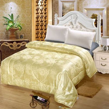 Load image into Gallery viewer, 2019patchwork quilts thin comforter throw blankets Luxury White Jacquard Quilts summer throw duvet 1pc bed cover European style
