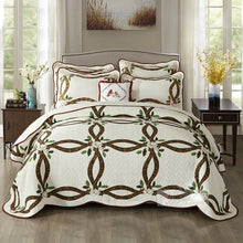 Load image into Gallery viewer, CHAUSUB New Christmas Ribbons Quilt Set 3PCS Washed Cotton Quilts quilted BedSpread Bed Cover Pillowcase King Size Coverlet Set